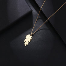 Load image into Gallery viewer, Feather Necklace