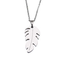 Load image into Gallery viewer, Feather Necklace